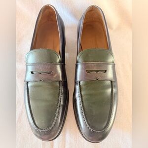 Elegant Salvatore Ferragamo Men's Leather Loafers in Dark Green & Blue